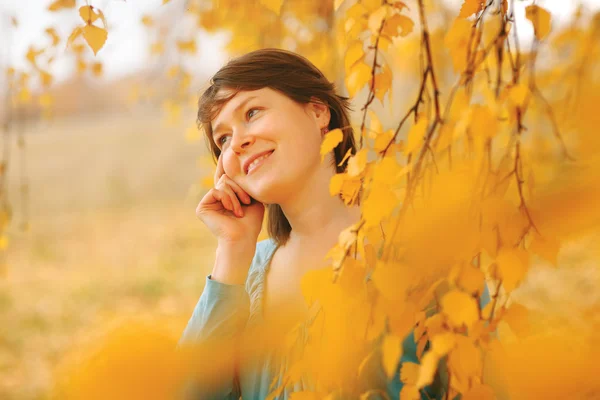 Portrait of an attractive young professional woman using a smart — Stock Photo, Image