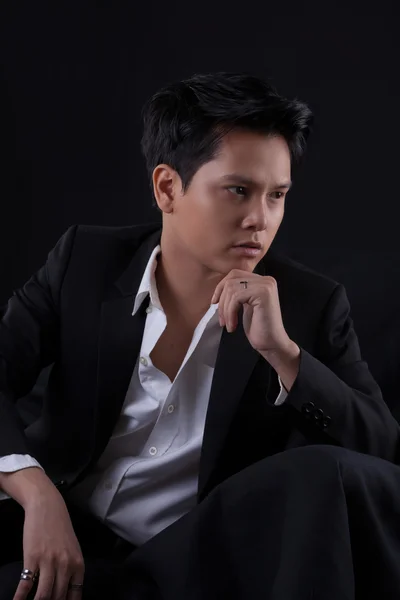 Portret van Aziatische jonge man - businessconcept — Stockfoto