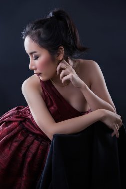 güzel Asyalı kız portresi