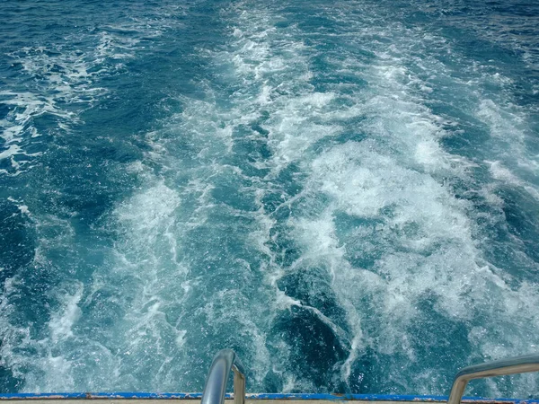 Trace Cauda Barco Velocidade Superfície Água Mar Fundo Natural Férias — Fotografia de Stock