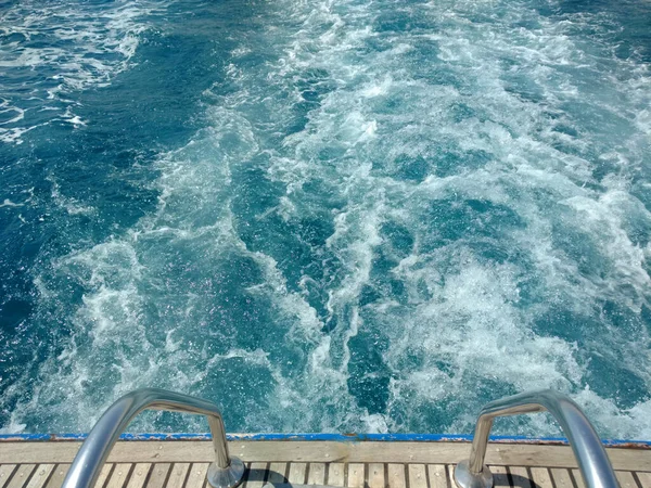 Trace Cauda Barco Velocidade Superfície Água Mar Fundo Natural Férias — Fotografia de Stock