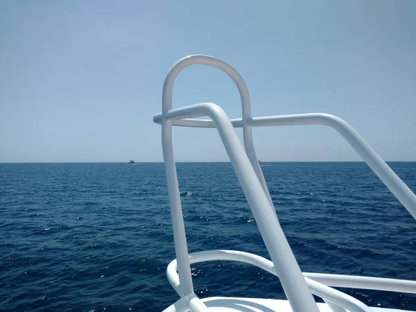 Gyönyörű Kilátás Orr Jacht Felé Tenger Másold Helyet Pillanatkép Jacht — Stock Fotó