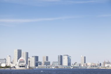 Şehir manzarası ile Tokyo silueti şehir merkezinde