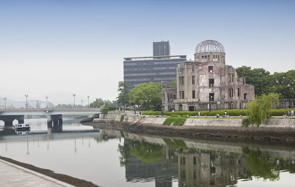 Hiroshima Peace Memorial (Atomic Bomb Dome eller Genbaku Domu) i Hiroshima, Japan. UNESCO: S världsarvslista — Stockfoto