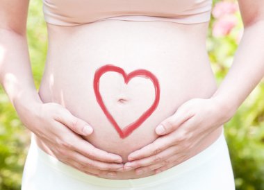 Şirin hamile anne bebek bekliyor