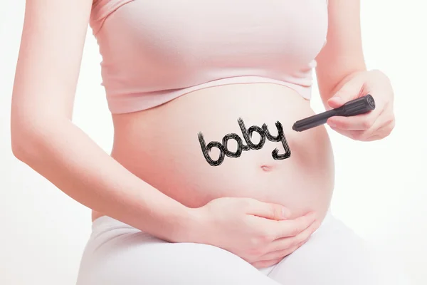 Linda madre embarazada esperando un bebé — Foto de Stock