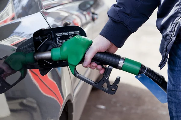 ガソリンスタンドの燃料ディスペンサー — ストック写真
