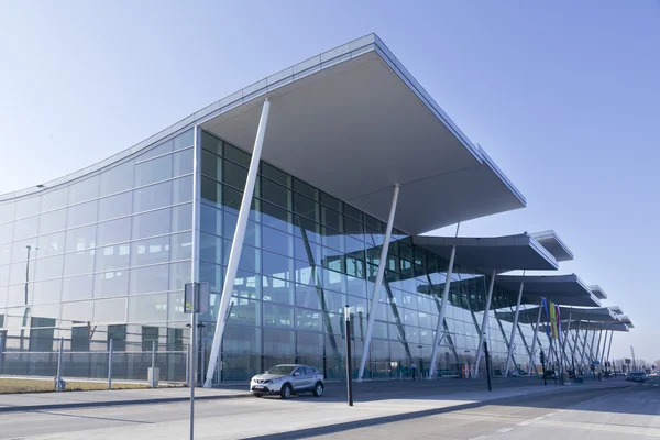 Modern flygplats terminal, industriell arkitektur — Stockfoto