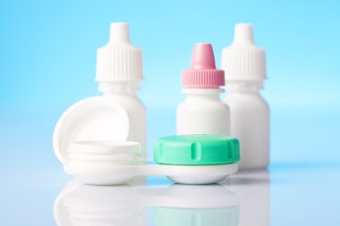 Göz damlaları ve göz lens, göz bakım kavramı