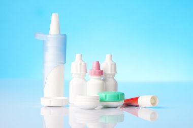 Göz damlaları ve göz lens, göz bakım kavramı