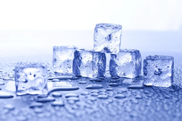 Ice cubes — Stock Photo, Image