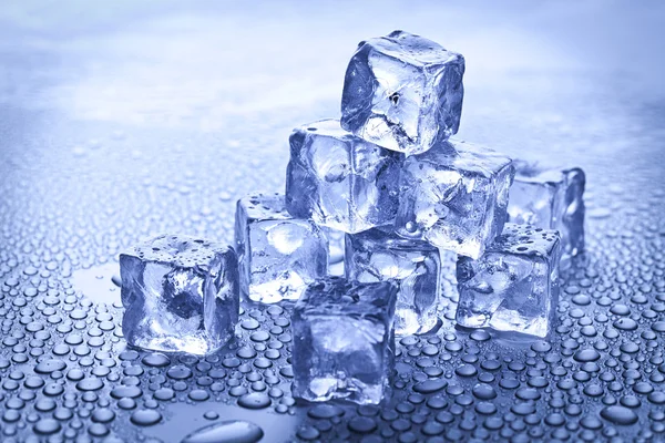 Ice cubes — Stock Photo, Image