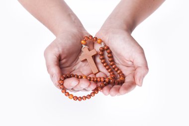 Hıristiyan kadın elinde tespih