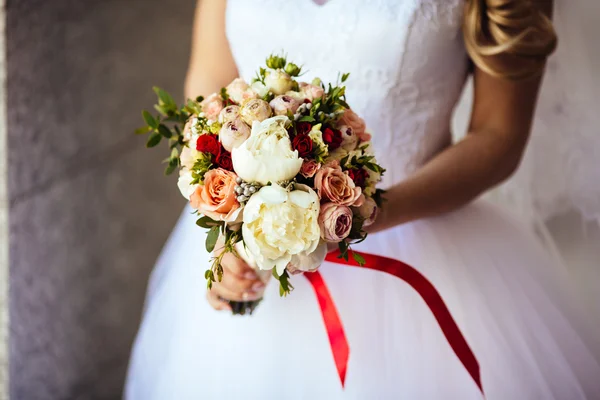 Bouquet di fiori nuziali — Foto Stock