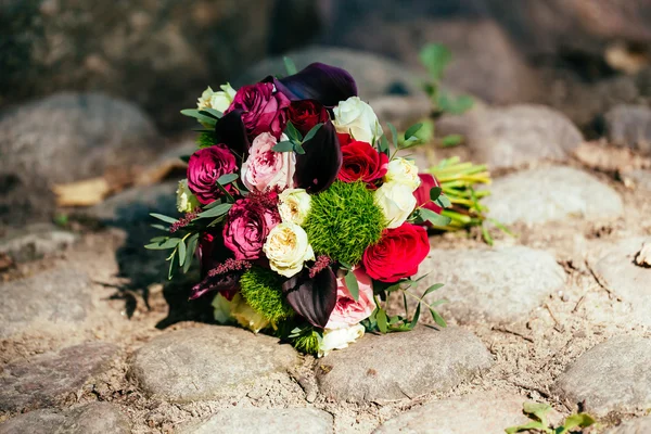 Букет свадебных цветов — стоковое фото