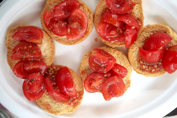 Pão Seco Chamado Frisela Com Tomate Maduro Orégano Azeite — Fotografia de Stock