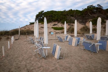 Punta Prosciutto, İtalya - 02 Eylül 2020 Punta Prosciutto 'da bir plaj kulübünün görüntüsü