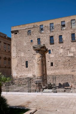 Taranto, İtalya - 06 Eylül 2020: Poseidon Tapınağı