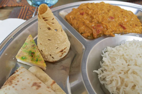 Refeição Indiana Servida Para Almoço — Fotografia de Stock