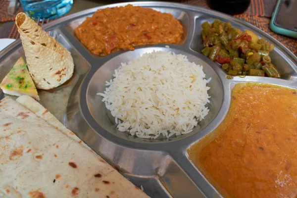 Refeição Indiana Servida Para Almoço — Fotografia de Stock