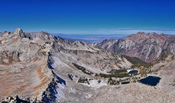 Red Pine Lake Mountain Landscape Scenic View White Baldy Pfeifferhorn — Stock Photo, Image