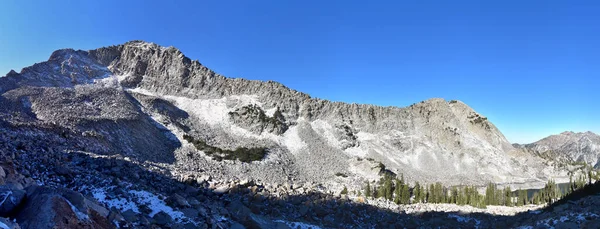 ホワイトパインレイクビュートレイルマウンテンの風景からソルトレイクバレーに向かってリトルコットンウッドキャニオン ワサッチロッキー山脈 ユタ州 アメリカ — ストック写真