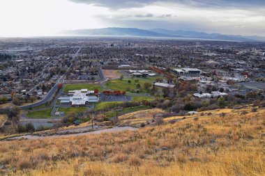 Utah Devlet Hastanesi, Bonneville Sahil Yolu 'ndan (BST) Provo Peyzaj Manzarası, Bonneville Gölü Büyük Salt Lake, Wasatch Front Rocky Dağları Utah' ın doğu kıyı şeridini takip eder. Birleşik Devletler