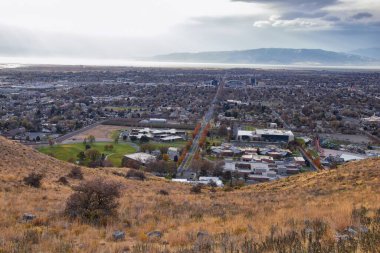 Utah Devlet Hastanesi, Bonneville Sahil Yolu 'ndan (BST) Provo Peyzaj Manzarası, Bonneville Gölü Büyük Salt Lake, Wasatch Front Rocky Dağları Utah' ın doğu kıyı şeridini takip eder. Birleşik Devletler