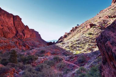 Padre Canyon, Kar Kanyonu Eyalet Parkı, Saddleback Tuacahn Çölü manzara yürüyüşü, Cliffs Ulusal Koruma Alanı Vahşi Doğası, St George, Utah, ABD. ABD.