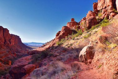 Padre Canyon, Kar Kanyonu Eyalet Parkı, Saddleback Tuacahn Çölü manzara yürüyüşü, Cliffs Ulusal Koruma Alanı Vahşi Doğası, St George, Utah, ABD. ABD.