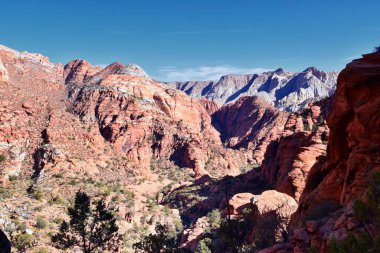 Padre Canyon, Kar Kanyonu Eyalet Parkı, Saddleback Tuacahn Çölü manzara yürüyüşü, Cliffs Ulusal Koruma Alanı Vahşi Doğası, St George, Utah, ABD. ABD.