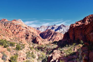Padre Canyon, Kar Kanyonu Eyalet Parkı, Saddleback Tuacahn Çölü manzara yürüyüşü, Cliffs Ulusal Koruma Alanı Vahşi Doğası, St George, Utah, ABD. ABD.