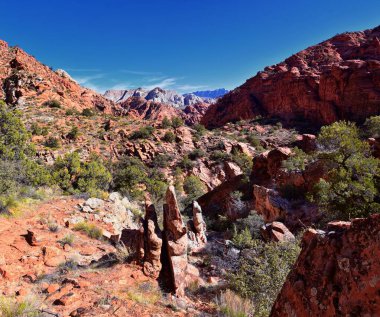 Padre Canyon, Kar Kanyonu Eyalet Parkı, Saddleback Tuacahn Çölü manzara yürüyüşü, Cliffs Ulusal Koruma Alanı Vahşi Doğası, St George, Utah, ABD. ABD.