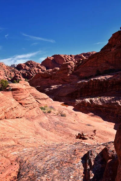 Padre Canyon, Kar Kanyonu Eyalet Parkı, Saddleback Tuacahn Çölü manzara yürüyüşü, Cliffs Ulusal Koruma Alanı Vahşi Doğası, St George, Utah, ABD. ABD.