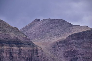Kings Peak panoramik manzarası Uintah Rocky Dağları 'nda yazın Henry' s Fork yürüyüş parkurundan Ashley Ulusal Ormanı, Uintas Wilderness, Utah. Birleşik Devletler. ABD