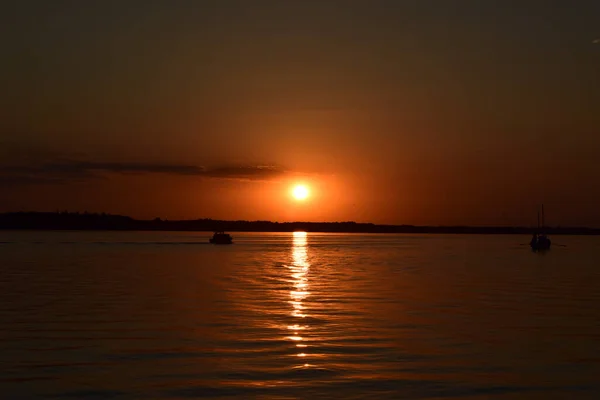 Красивий Сонячний Захід Сонця Озері — стокове фото