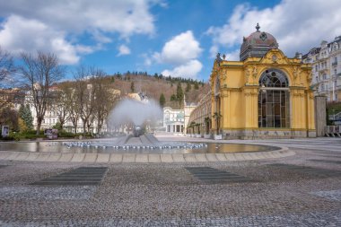Marianske Lazne (Marienbad): Colonnade and Singing Fountain