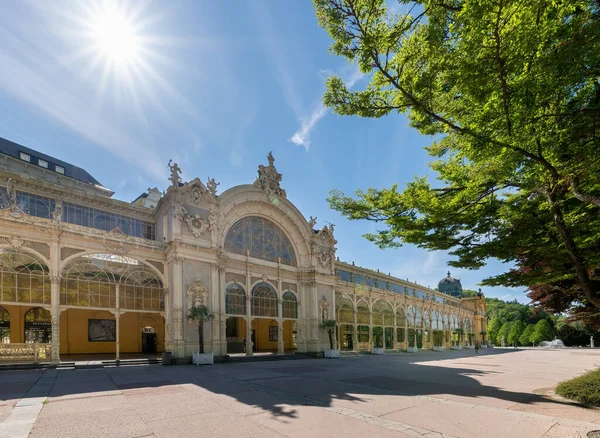 Marianske Lazne, Çek Cumhuriyeti - 3 Haziran 2021: Maxim Gorki 'nin Ana Sütunları - Marianske Lazne (Marienbad)