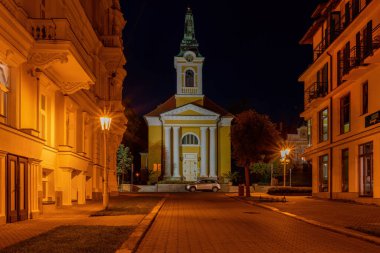 Küçük Çek büyük spa kasabası Frantiskovy Lazne 'nin akşam fotoğrafları (Franzensbad)