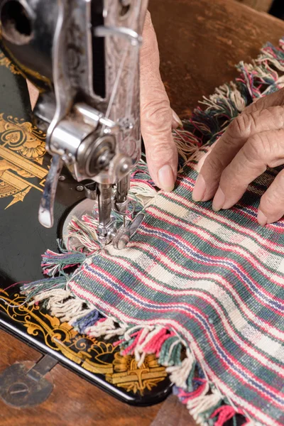 Senior tailor working — Stock Photo, Image