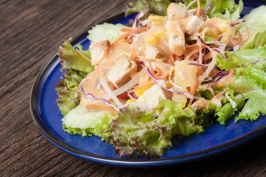 eti sağlıklı salata