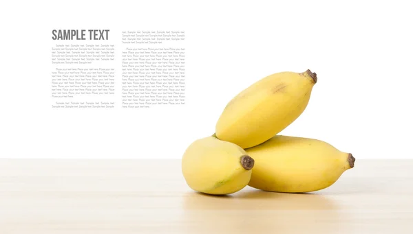 桌上栽培的香蕉 — 图库照片