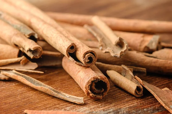 Fragrant cinnamon sticks — Stock Photo, Image