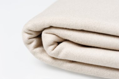 katlanmış mikrofiber havlu