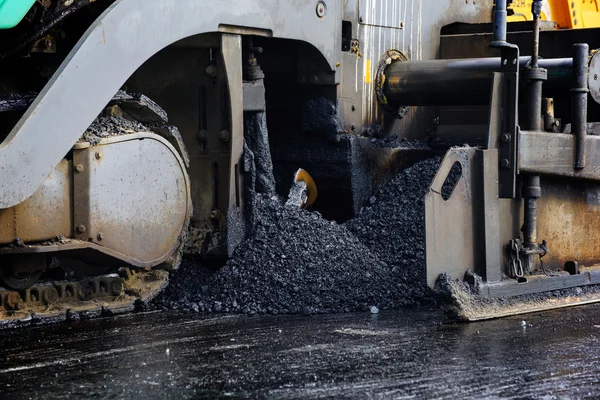 Máquina de asfalto pavimentadora — Foto de Stock