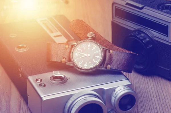 Alter Militär Oder Feldstil Der Armbanduhr Mit Tarnzifferblatt Und Lederband — Stockfoto