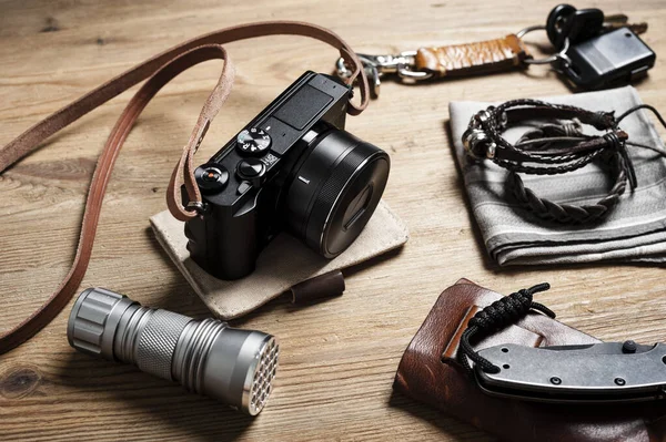 Closeup Vintage Στυλ Της Ψηφιακής Mirrorless Κάμερα Δερμάτινο Λουράκι — Φωτογραφία Αρχείου