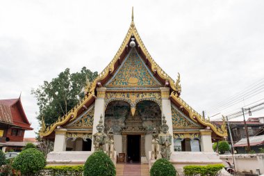 LOEI, THAILAND - 4 Aralık 2016: Wat Sri Khun Muang veya Wat Yai, Chiang Khan halkının önemli dini yerlerinden biridir..