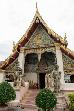 LOEI, THAILAND - 4 Aralık 2016: Wat Sri Khun Muang veya Wat Yai, Chiang Khan halkının önemli dini yerlerinden biridir..