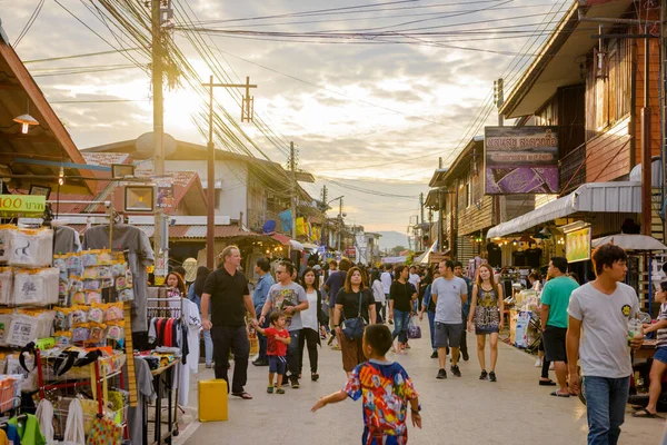 Loei Thailand Dezember 2016 Viele Touristen Der Chiang Khan Walking — Stockfoto